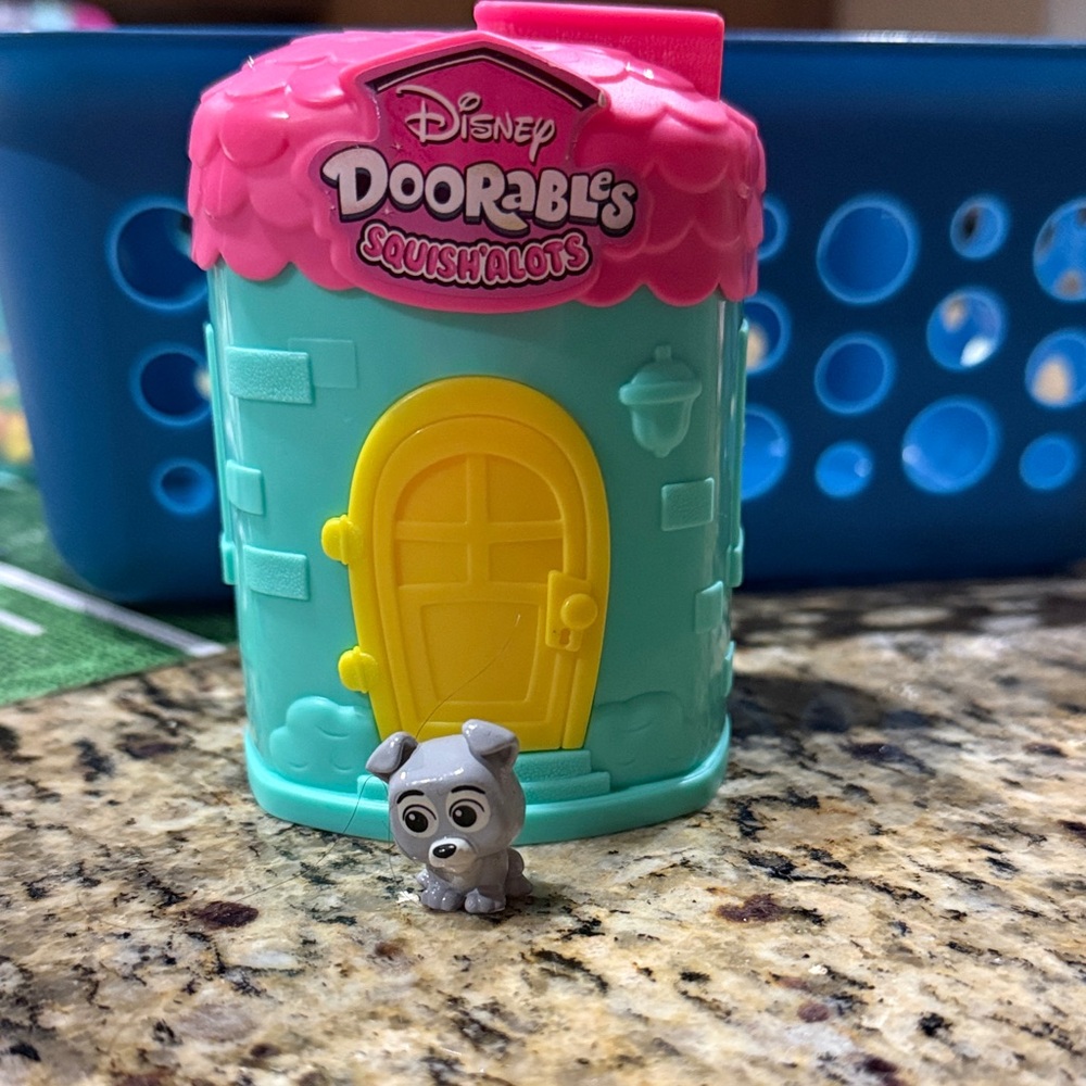 Disney Doorables Squishalot